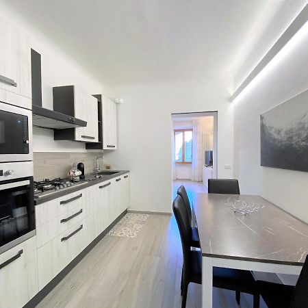 Casa Stella- A Due Passi Dal Corso Di Siena Apartment ภายนอก รูปภาพ