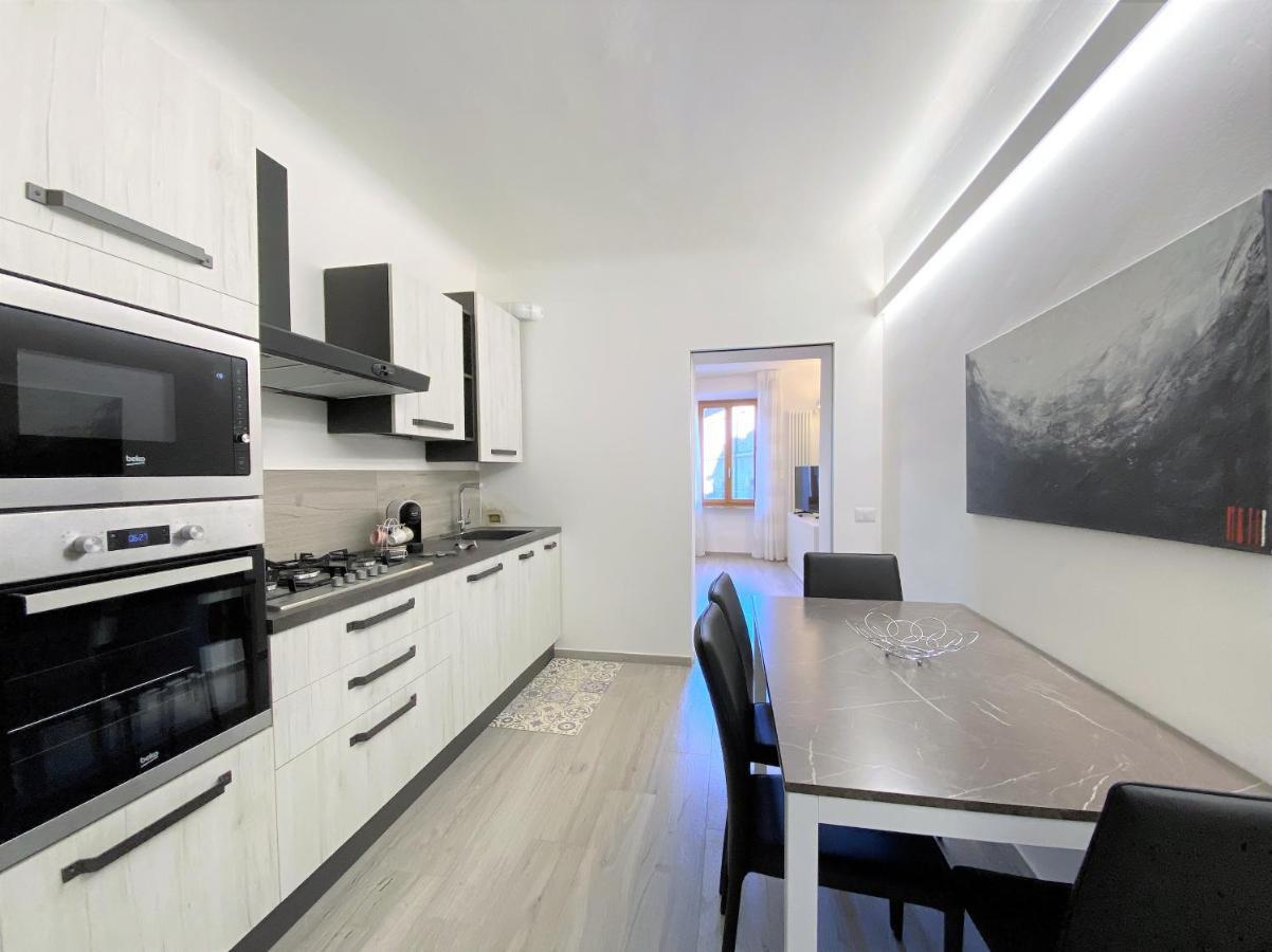 Casa Stella- A Due Passi Dal Corso Di Siena Apartment ภายนอก รูปภาพ
