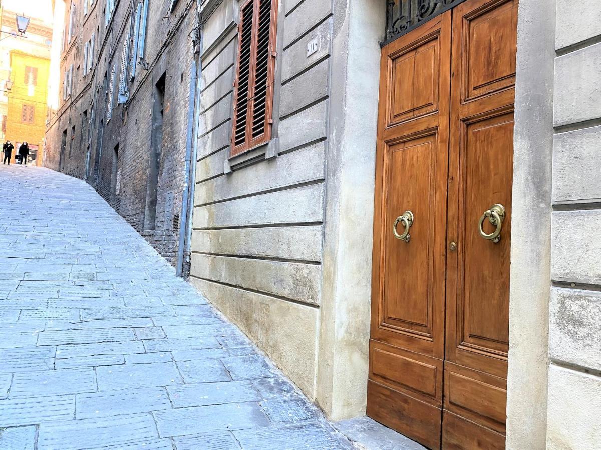 Casa Stella- A Due Passi Dal Corso Di Siena Apartment ภายนอก รูปภาพ