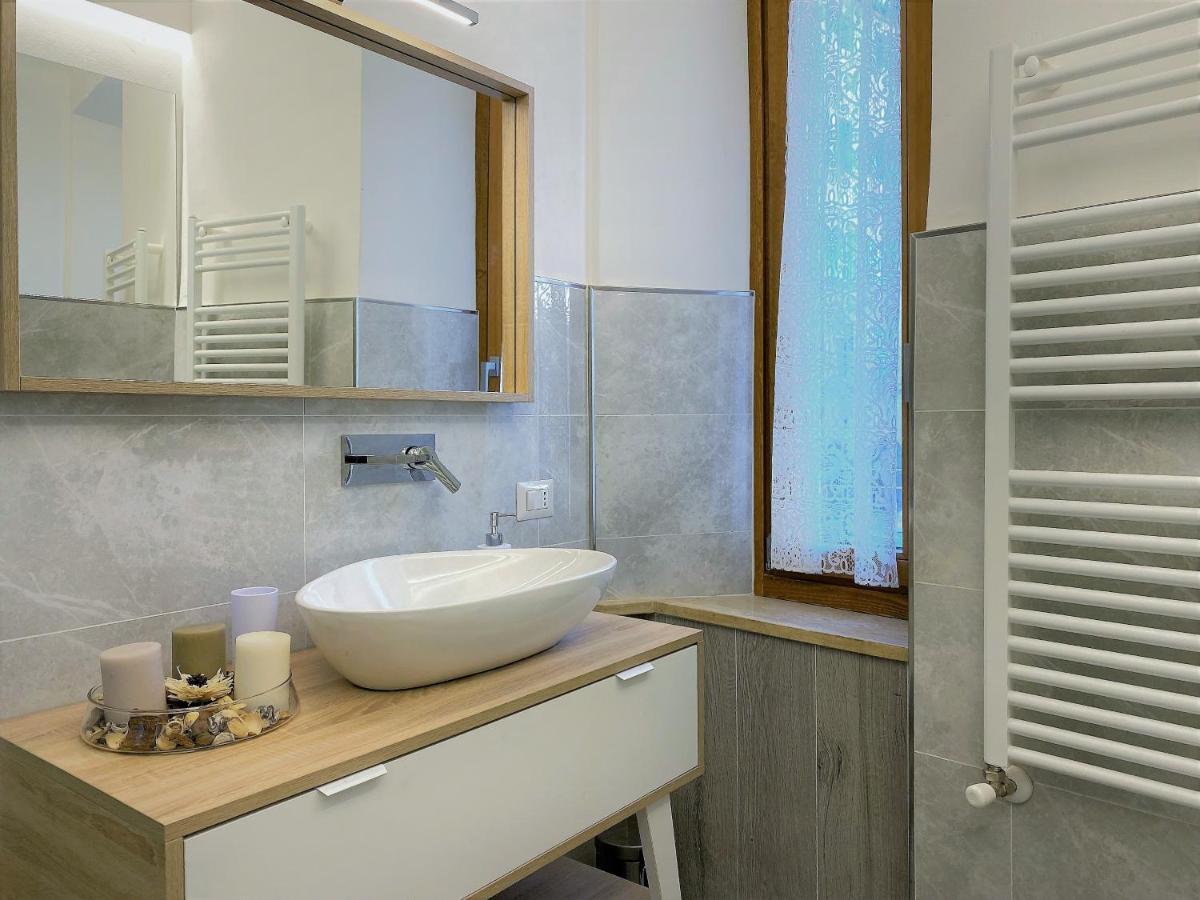 Casa Stella- A Due Passi Dal Corso Di Siena Apartment ภายนอก รูปภาพ