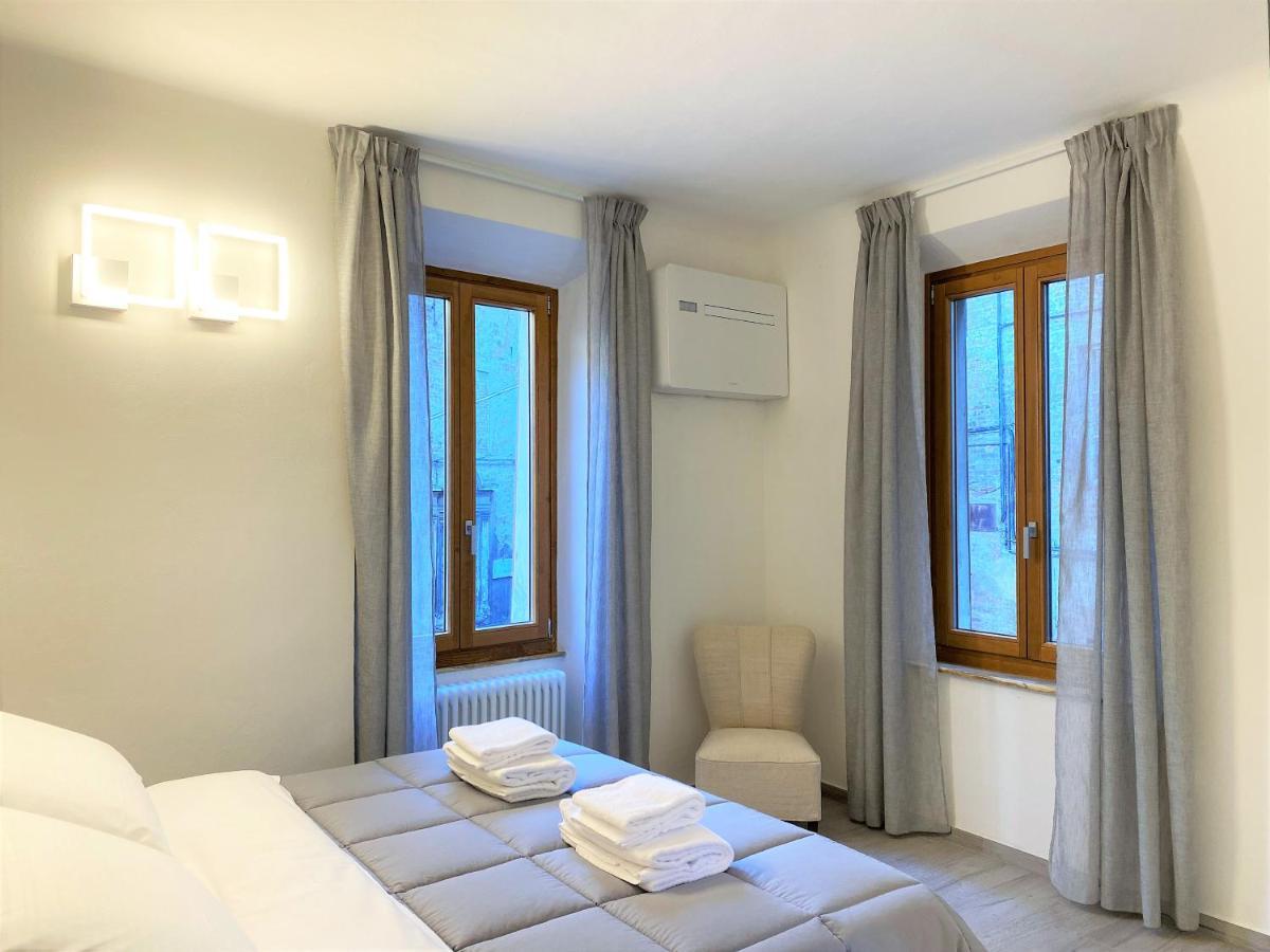 Casa Stella- A Due Passi Dal Corso Di Siena Apartment ภายนอก รูปภาพ
